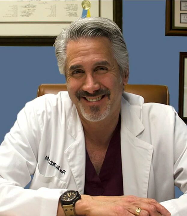 Médico Ortopedista João